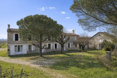 /international/fr/saint-emilion-aquitaine-310107921997/