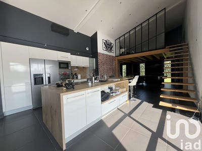 /international/fr/saint-gervais-en-belin-pays-de-la-loire-310098236522/