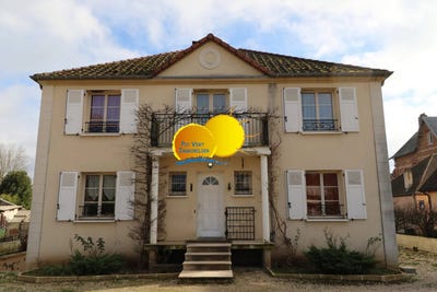 /international/fr/auxonne-burgundy-310098878952/