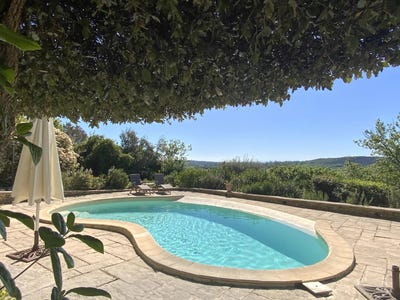 /international/fr/uzes-aquitaine-310108436259/