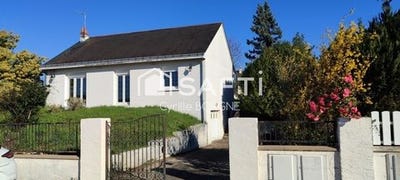 /international/fr/langeais-centre-val-de-loire-310106832632/