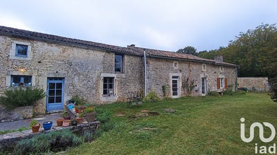 /international/fr/sainte-soline-charente-310101323595/?lang=zh-tw