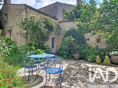 /international/fr/saint-jean-d-angely-charente-310108112296/