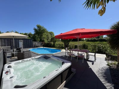 /international/fr/ploeren-brittany-310099615379/