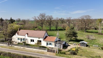 /international/fr/deneuille-les-chantelle-auvergne-310108277010/