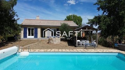 /international/fr/la-chaize-le-vicomte-pays-de-la-loire-310119635692/