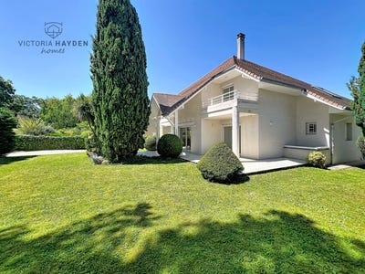/international/fr/pau-aquitaine-310108631954/