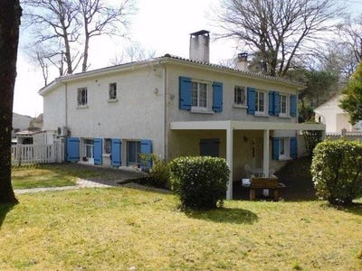 /international/fr/saint-palais-sur-mer-charente-310100578513/