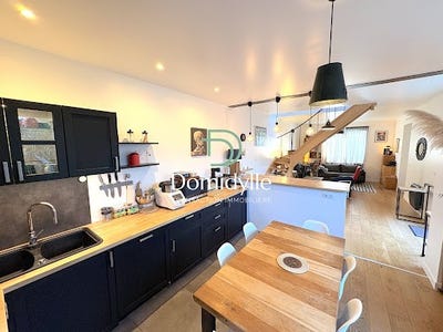 /international/fr/la-rochelle-franche-comte-310105534354/