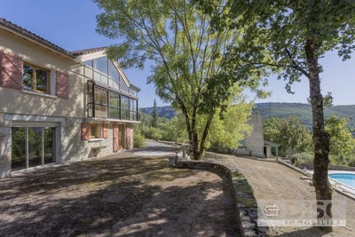 /international/fr/saint-antonin-noble-val-midi-pyrenees-310119799276/