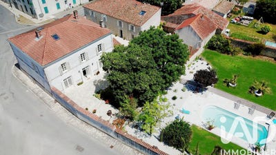 /international/fr/saint-sauveur-d-aunis-charente-310106409802/