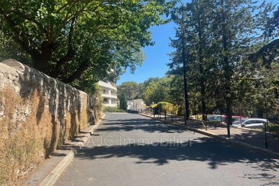 /international/fr/montpellier-languedoc-roussillon-310100937362/