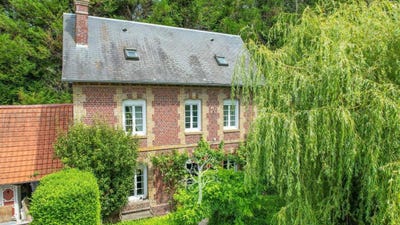 /international/fr/hautot-sur-mer-upper-normandy-310101327245/?lang=en