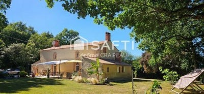 /international/fr/avrille-pays-de-la-loire-310108762479/