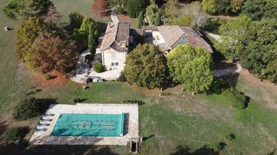 /international/fr/cordes-sur-ciel-midi-pyrenees-120095785459/?lang=en