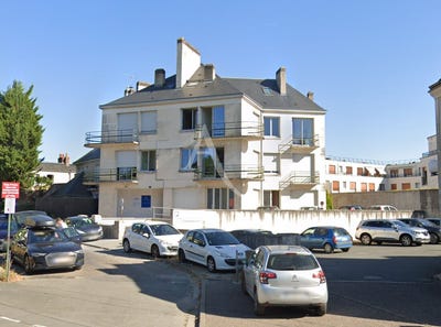 /international/fr/blois-centre-val-de-loire-310105371125/