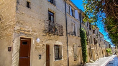 /international/fr/uzes-aquitaine-310108697303/