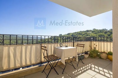 /international/fr/grimaud-provence-alpes-cote-d-azur-310110284960/