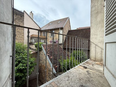 /international/fr/lons-le-saunier-franche-comte-310108182954/