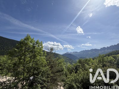 /international/fr/chateau-bernard-rhone-310108669396/
