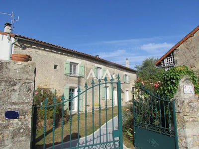 /international/fr/la-magdeleine-charente-120086926528/