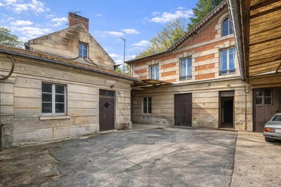 /international/fr/pierrefonds-picardie-310107968174/
