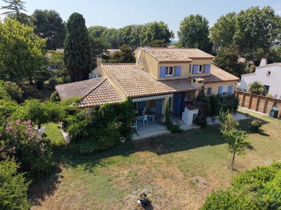 /international/fr/montbazin-languedoc-roussillon-310119444782/