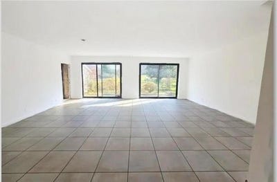 /international/fr/laroque-d-olmes-midi-pyrenees-310108841981/