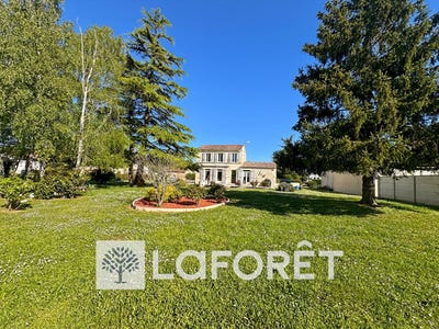 /international/fr/gemozac-charente-310108088863/?lang=th