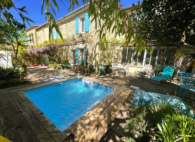 /international/fr/aujargues-languedoc-roussillon-310108241898/