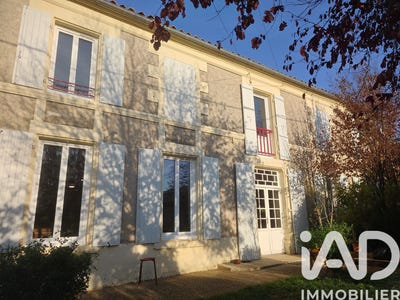 /international/fr/nere-charente-310103815393/
