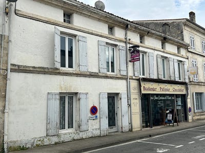 /international/fr/saint-jean-d-angely-charente-310109022148/?lang=id