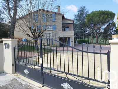 /international/fr/auch-midi-pyrenees-310098471205/
