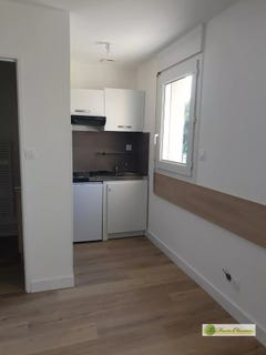 /international/fr/la-couronne-charente-310106464612/