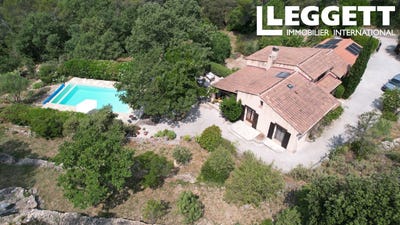 /international/fr/cabasse-provence-alpes-cote-d-azur-310099254668/
