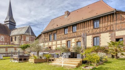 /international/fr/esclavelles-upper-normandy-310107888570/