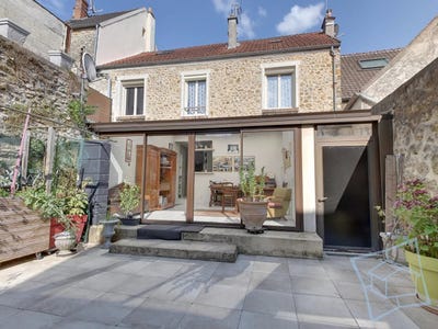/international/fr/chevreuse-ile-de-france-120093703744/