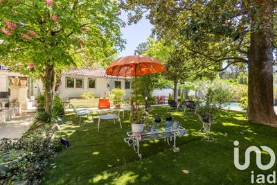 /international/fr/aix-en-provence-provence-alpes-cote-d-azur-310099249777/