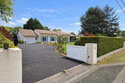 /international/fr/civray-centre-val-de-loire-310107321272/