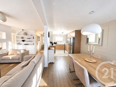 /international/fr/cogolin-provence-alpes-cote-d-azur-310108592791/