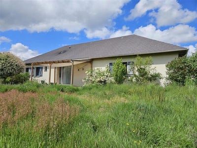 /international/fr/saint-exupery-les-roches-limousin-310108291369/