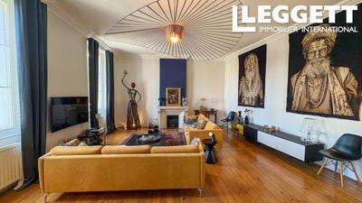 /international/fr/carcassonne-languedoc-roussillon-310105335439/