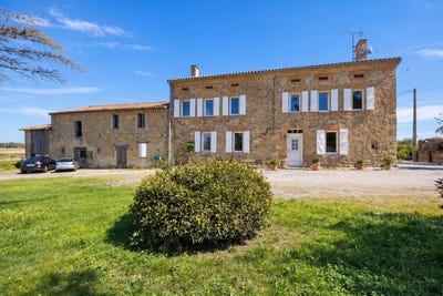 /international/fr/revel-midi-pyrenees-310119377107/