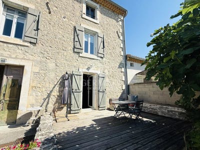 /international/fr/l-isle-sur-la-sorgue-provence-alpes-cote-d-azur-310120542651/