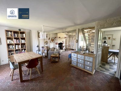 /international/fr/villers-cotterets-picardie-310098949730/