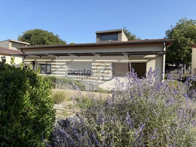 /international/fr/sauzet-languedoc-roussillon-310103733293/