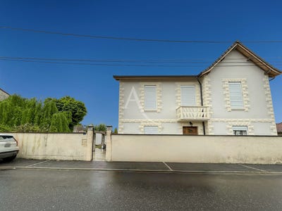 /international/fr/fumel-aquitaine-310106418107/