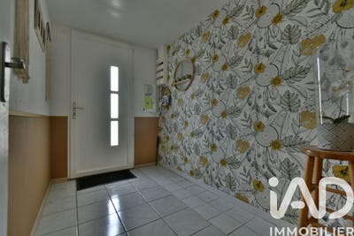 /international/fr/saint-just-en-chaussee-picardie-310106051783/