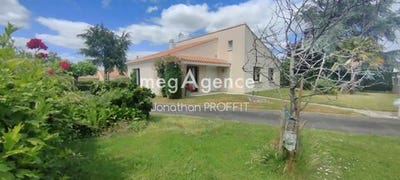 /international/fr/aizenay-pays-de-la-loire-310099172597/?lang=fr