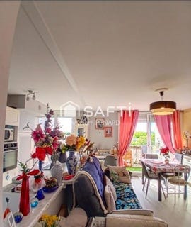 /international/fr/saintes-charente-310107648646/